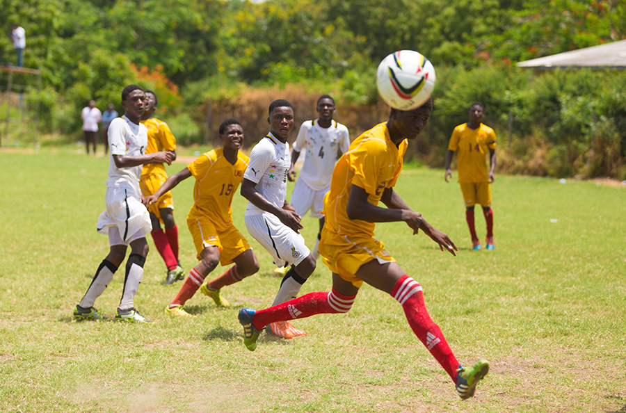 5 Common Mistakes Young Footballers Make When Trying to Go Pro